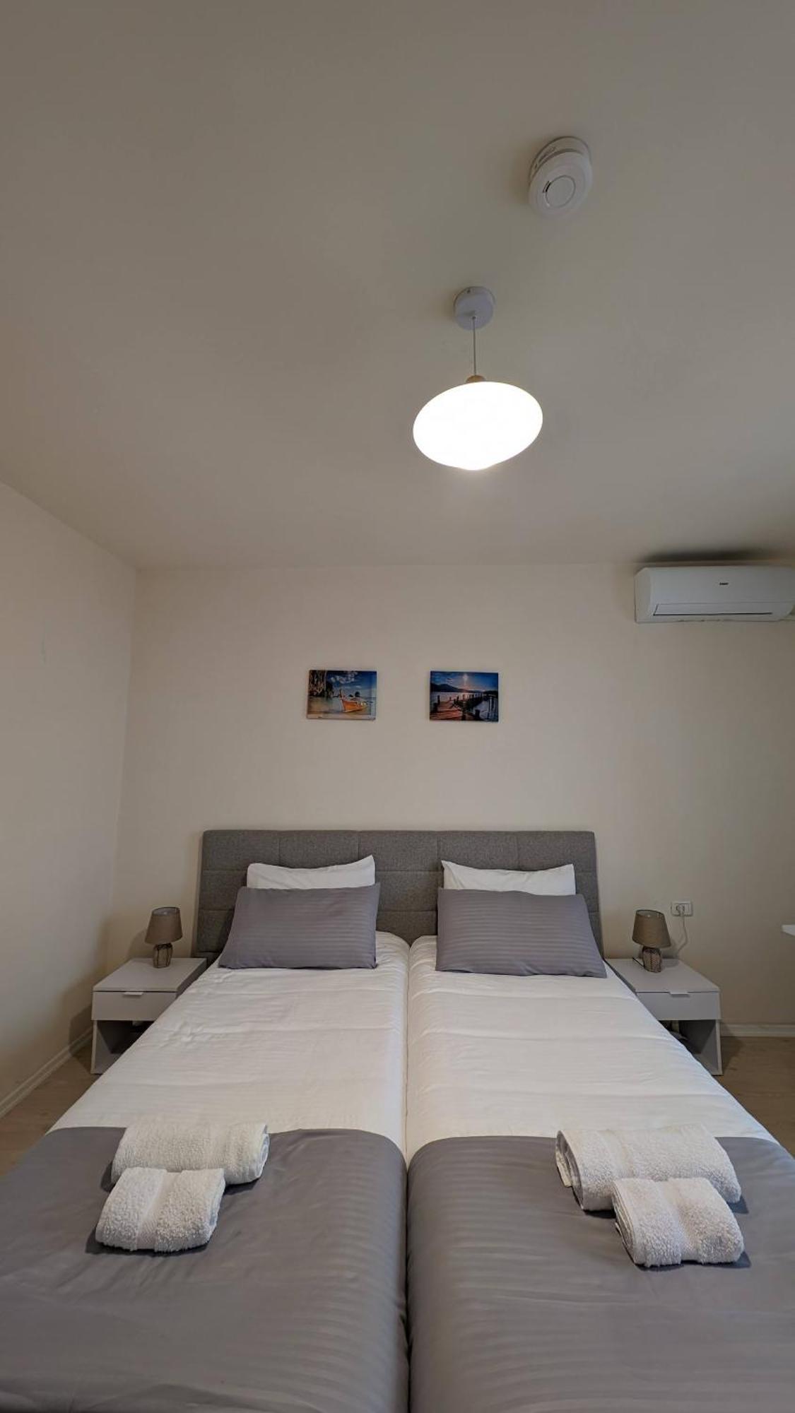 Modern Cozy Apartment 10 Min Walk To Skanderbeg Square Тирана Екстериор снимка