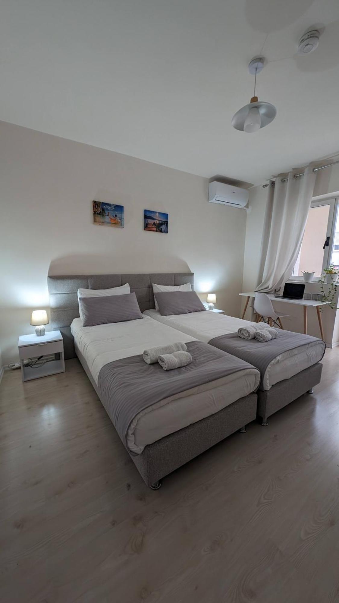 Modern Cozy Apartment 10 Min Walk To Skanderbeg Square Тирана Екстериор снимка