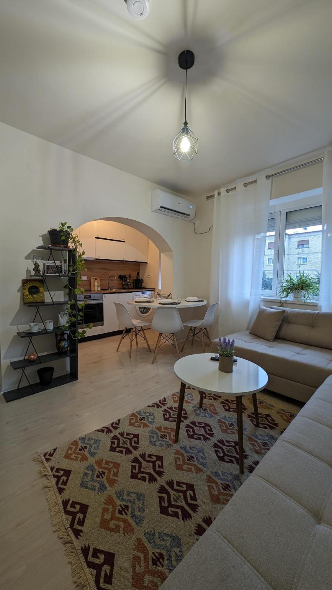 Modern Cozy Apartment 10 Min Walk To Skanderbeg Square Тирана Екстериор снимка